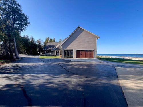 N934 Gros Cap Rd, Saint Ignace, MI, 49781-9838 | Card Image