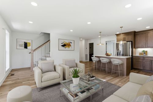 e-1020 W Kirkland Ave, Nashville, TN, 37216-3020 | Card Image