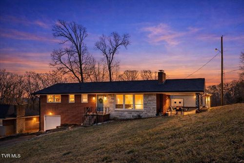 204 Thompson St, Kingsport, TN, 37660-1646 | Card Image