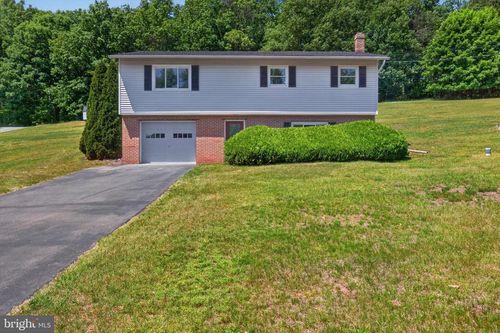 240 Harman Rd, HALIFAX, PA, 17032-9732 | Card Image