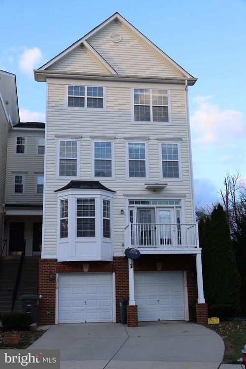 89-13550 Davinci Ln, HERNDON, VA, 20171-6106 | Card Image