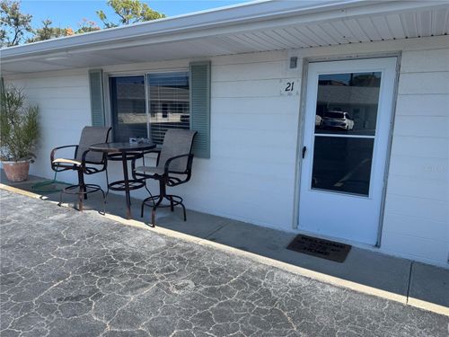 apt-21-525 Manatee Ct, VENICE, FL, 34285-1717 | Card Image