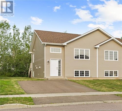 68 Lancefield Cres, Moncton, NB, E1E0E6 | Card Image