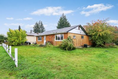 510 6 Th Ave, House other with 3 bedrooms, 1 bathrooms and 3 parking in Hope BC | Image 1