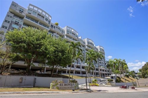 c-ph-d-146 Ave Santa Ana Bosque De La Villa De Torrimar, GUAYNABO, PR, 00971 | Card Image