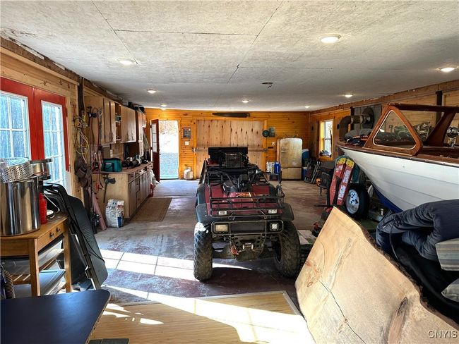 Inside of Garage | Image 40