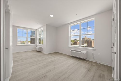 214-56 Prospect St, Yonkers, NY, 10701-3523 | Card Image