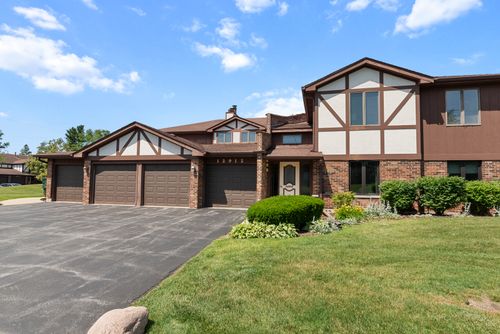 apt-b2-12912 Mill Dr E, Palos Park, IL, 60464-1796 | Card Image
