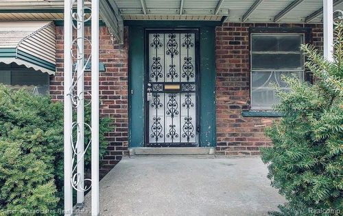 9228 Steel St, Detroit, MI, 48228-2692 | Card Image