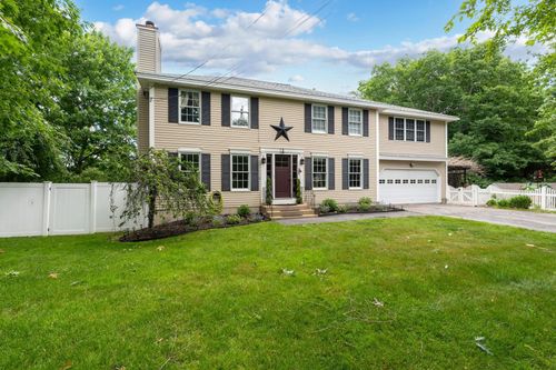 4 Faith Dr, Derry, NH, 03038-5500 | Card Image