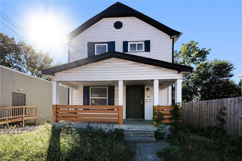 3609 E 27th St, Kansas City, MO, 64127-4330 | Card Image