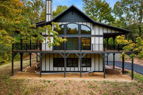 4099 S Sugar Loaf Mountain Rd, Cedar, MI, 49621-9438 | Card Image