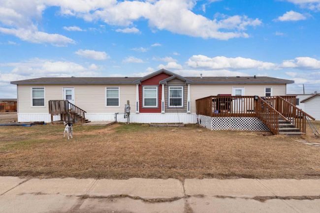 43 - 4302 49th Street, Home with 3 bedrooms, 2 bathrooms and 4 parking in Lloydminster SK | Image 2