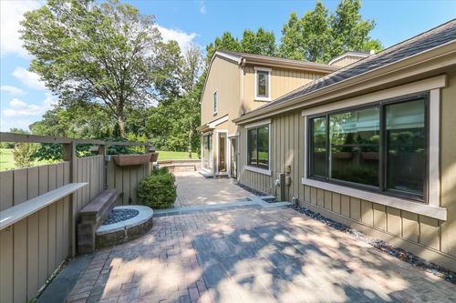 244 Hickory Ln, Lake Barrington, IL, 60010-1658 | Card Image