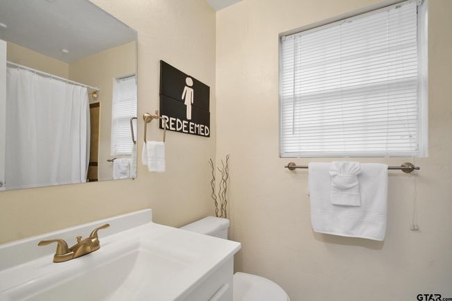 144 Pine Branch Gln, House other with 3 bedrooms, 3 bathrooms and null parking in Holly Lake Ranch TX | Image 25