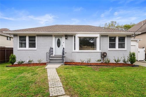 429 32nd St, New Orleans, LA, 70124-1403 | Card Image