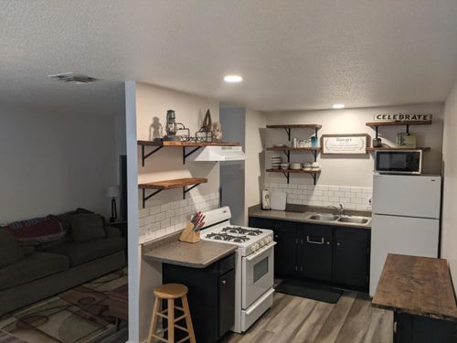 unit-120-2800 Vail Ave, Albuquerque, NM, 87106-3135 | Card Image