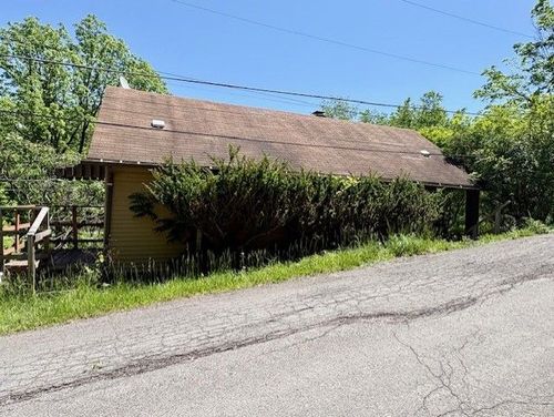 1611 Crawford Road, Imperial, PA, 15126 | Card Image