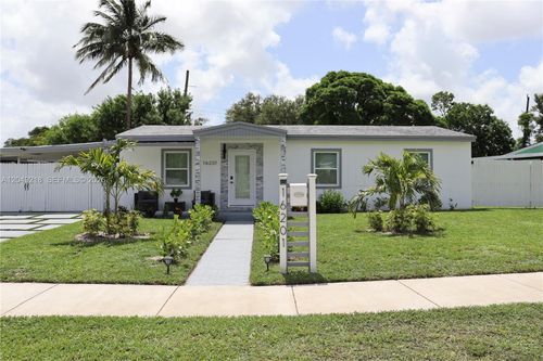 16201 Nw 18th Pl, Miami Gardens, FL, 33054-2161 | Card Image