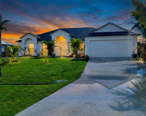 572 Sw Mccomb Ave, Port St. Lucie, FL, 34953-3811 | Card Image