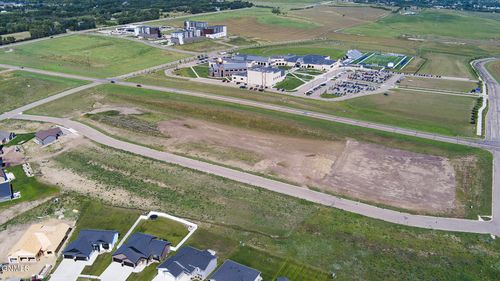 609 Shale Drive, Bismarck, ND, 58503 | Card Image