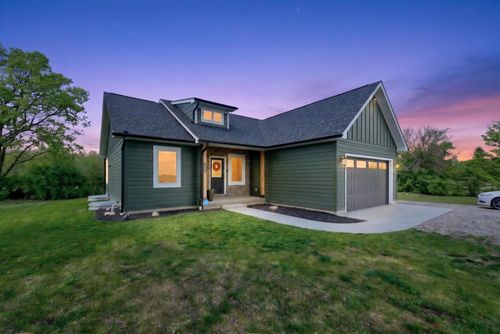 1705 Horseshoe Rd, Delaware, OH, 43015-7937 | Card Image