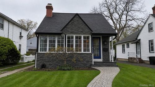 48 E Rosebud Avenue, Hempstead, NY, 11566 | Card Image