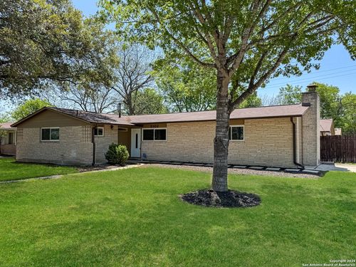 5102 Crown Ln, Kirby, TX, 78219-1318 | Card Image