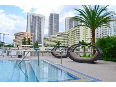 R2907 - 2602 E Hallandale Beach Bl, Condo with 2 bedrooms, 2 bathrooms and null parking in Hallandale Beach FL | Image 1