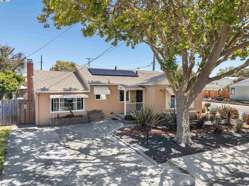 15106 Edgemoor St, San Leandro, CA, 94579-1630 | Card Image