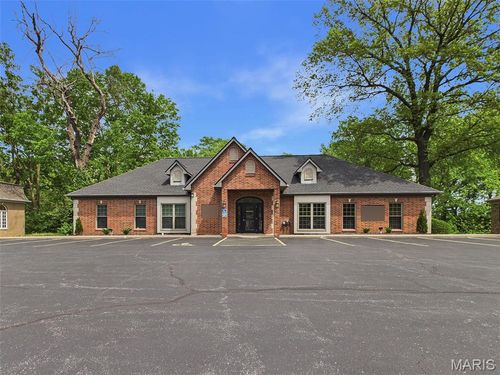 5 Executive Woods Court, Swansea, IL, 62226 | Card Image