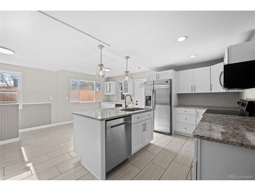 4104 S Pennsylvania St, Englewood, CO, 80113-4748 | Card Image