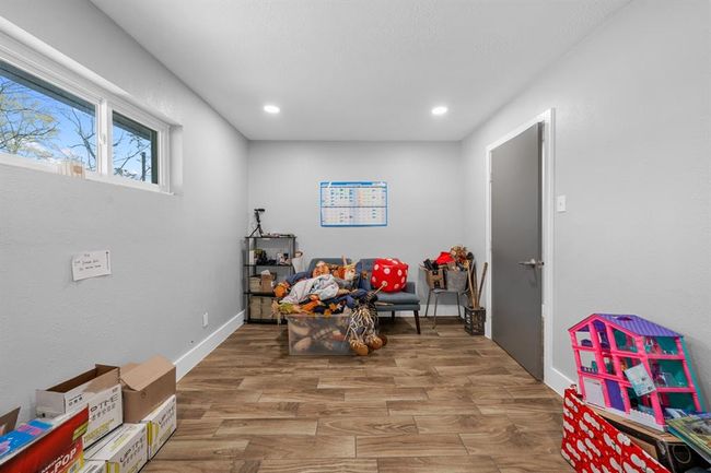 29519 W Hawthorne Dr, House other with 3 bedrooms, 2 bathrooms and null parking in Spring TX | Image 13