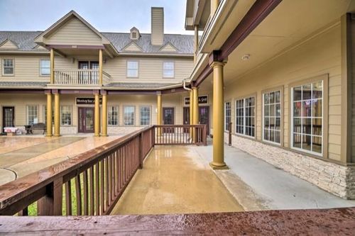ste-f-605 6th St, Kemah, TX, 77565-3088 | Card Image