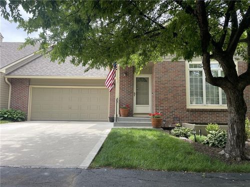703-15756 S Sunset Dr, Olathe, KS, 66062-7098 | Card Image