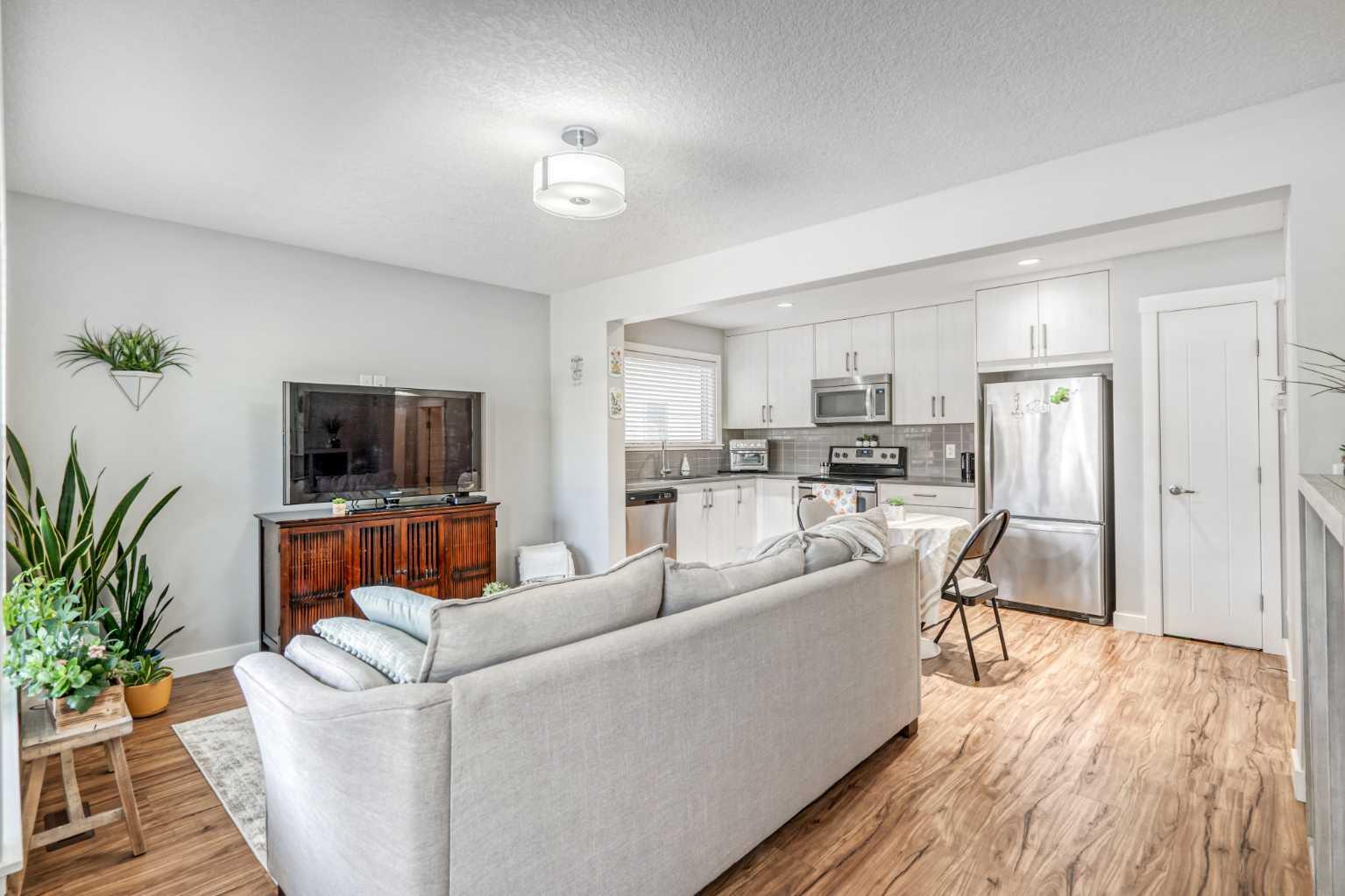 1604 - 50 Belgian Lane, Home with 4 bedrooms, 2 bathrooms and 1 parking in Cochrane AB | Image 9