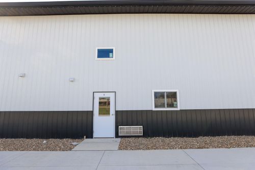 ste-1-3111 W Airline Hwy, Waterloo, IA, 50703-9742 | Card Image