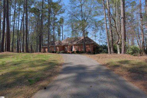 106 Carolina Club Dr, Spartanburg, SC, 29306-6600 | Card Image