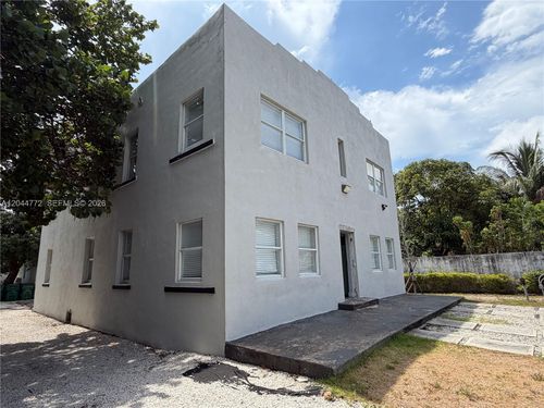 2-6828 Nw 3rd Ave, Miami, FL, 33150-3973 | Card Image
