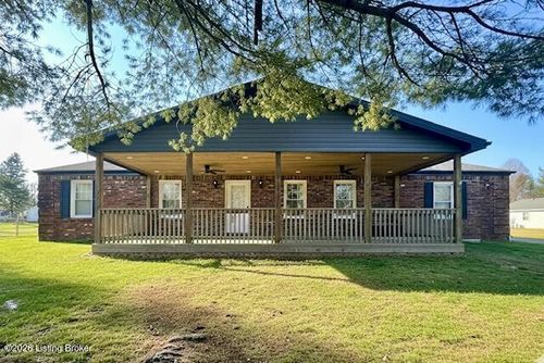 341 Palomino Dr, Harrodsburg, KY, 40330-8680 | Card Image