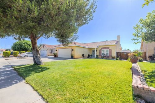 14661 Gray St, Adelanto, CA, 92301 | Card Image