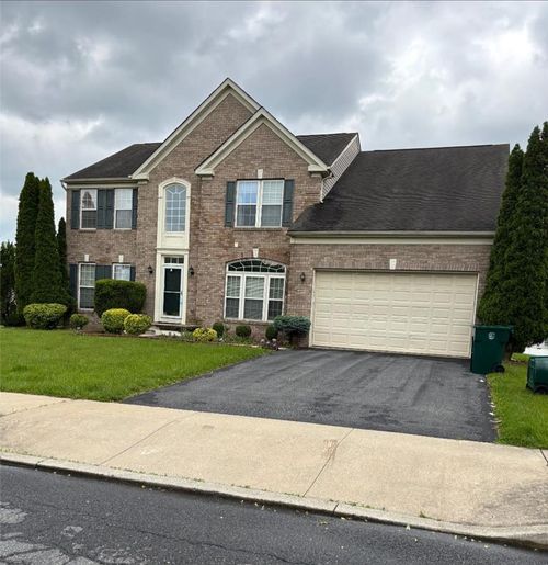 34 Lower Way Rd, Palmer Twp, PA, 18045-8036 | Card Image