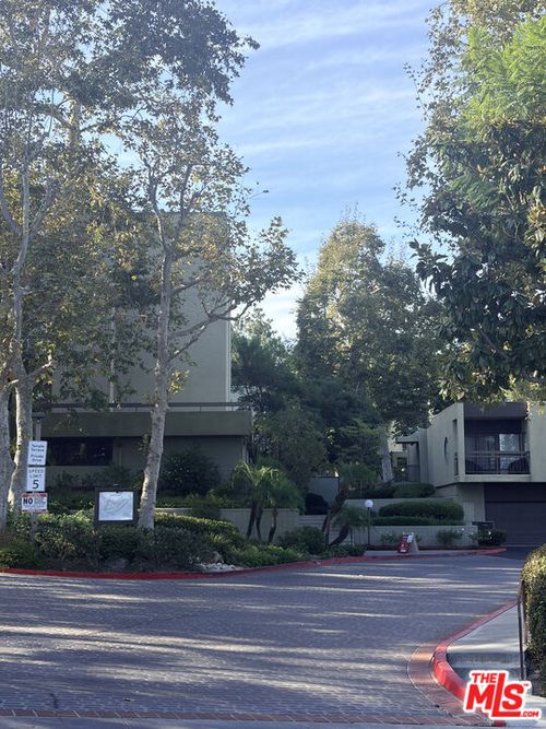 202-805 W Temple St, Los Angeles, CA, 90012-3206 | Card Image