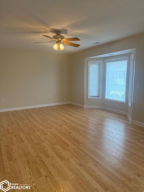 1557 Mason Lane, Burlington, IA, 52601 | Card Image