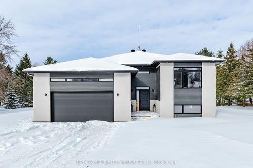 16939 Eighth Rd, Moose Creek, ON, K0C1W0 | Card Image