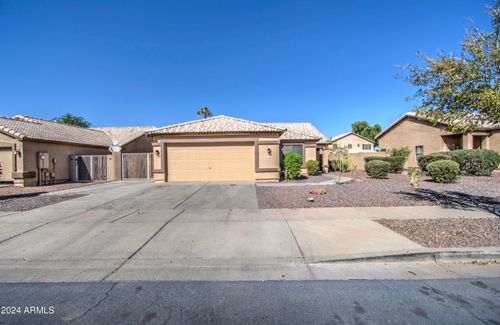 8146 W Hilton Ave, Phoenix, AZ, 85043-7425 | Card Image