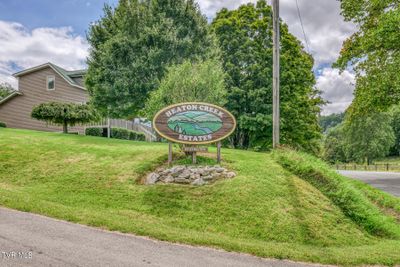 105 Buckner Drive, House other with 3 bedrooms, 2 bathrooms and null parking in Roan Mountain TN | Image 2