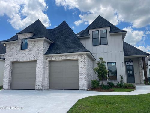 203 Prague Ave, Youngsville, LA, 70592-6885 | Card Image