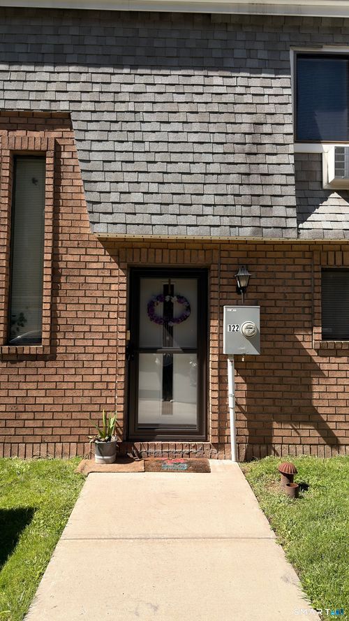 122-122 Beaman Brk, Bloomfield, CT, 06002-4009 | Card Image
