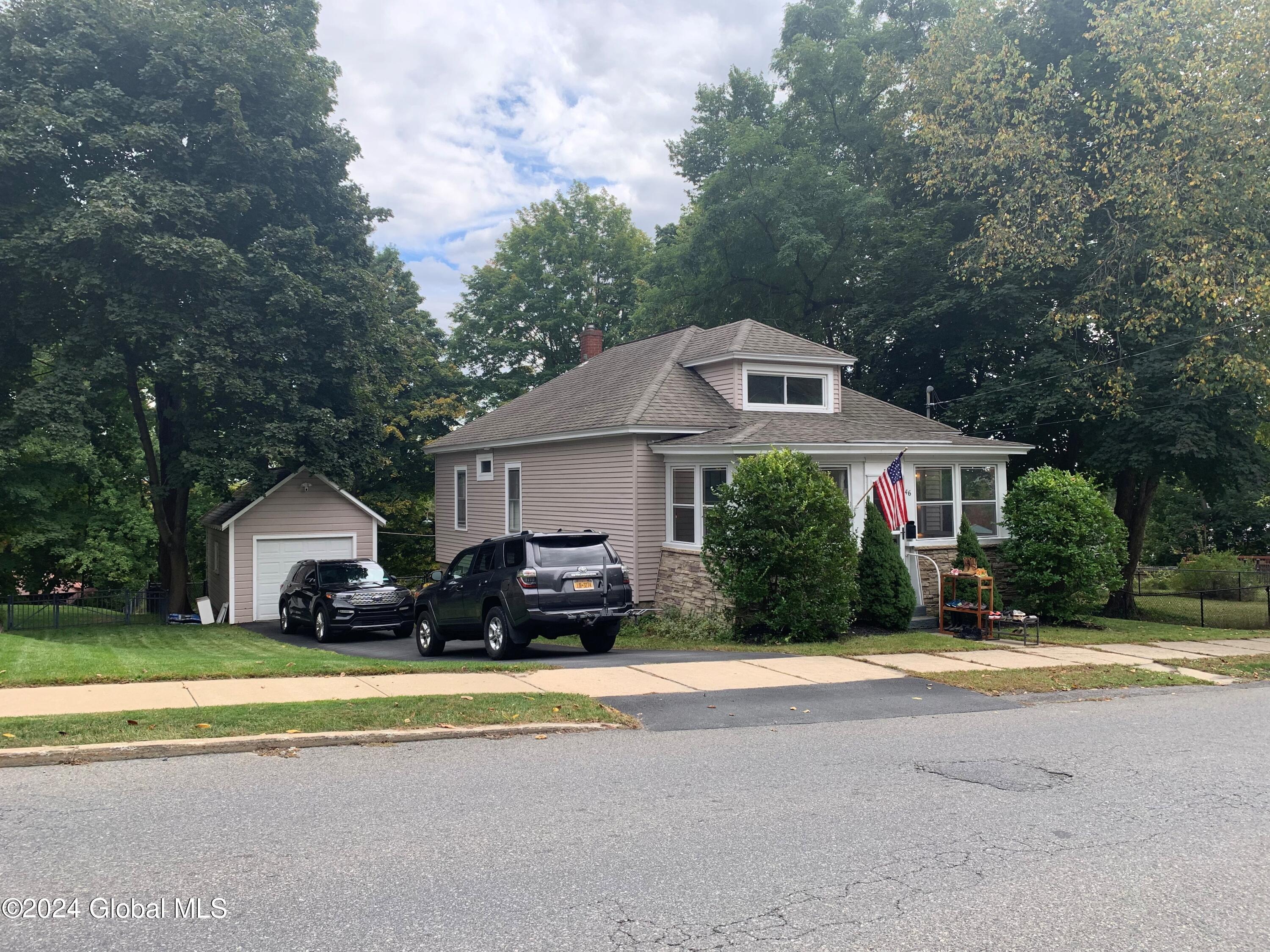 Rowland St, Ballston Spa, NY 12020